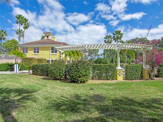 5015 Fairways Circle A102, Vero Beach, FL 32967