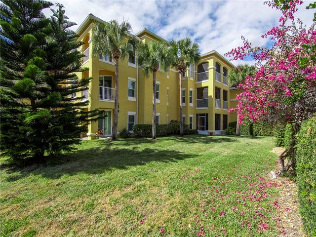 5015 Fairways Circle A102, Vero Beach, FL 32967