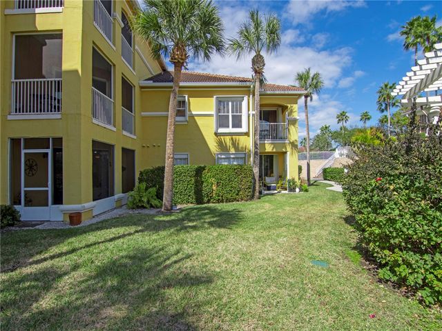 5015 Fairways Circle A102, Vero Beach, FL 32967