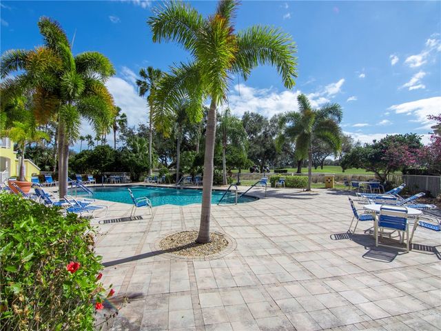 5015 Fairways Circle A102, Vero Beach, FL 32967