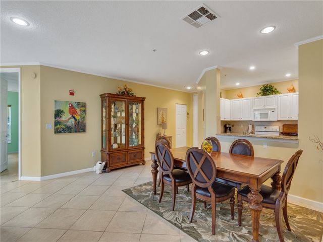 5015 Fairways Circle A102, Vero Beach, FL 32967