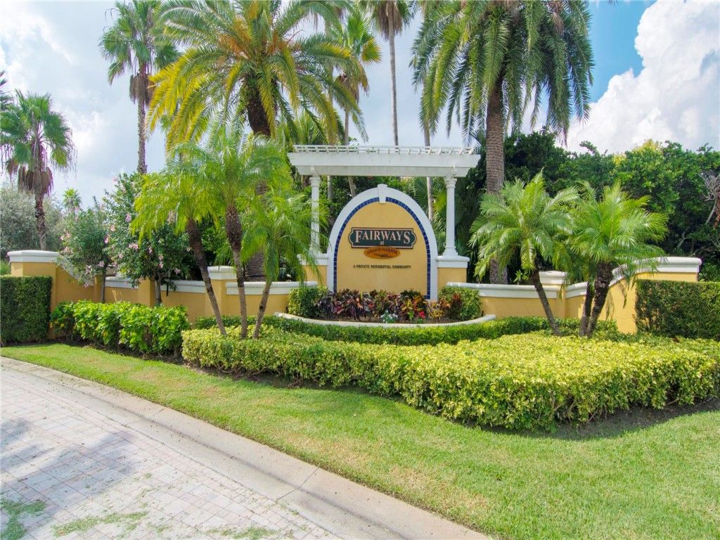 5015 Fairways Circle A102, Vero Beach, FL 32967