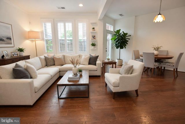 8922 CENTER ST, Manassas, VA 20110