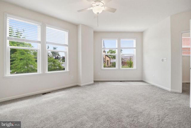 8922 CENTER ST, Manassas, VA 20110