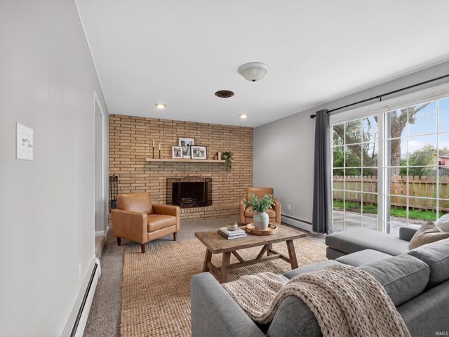 1103 Candlewood Way, Fort Wayne, IN 46845