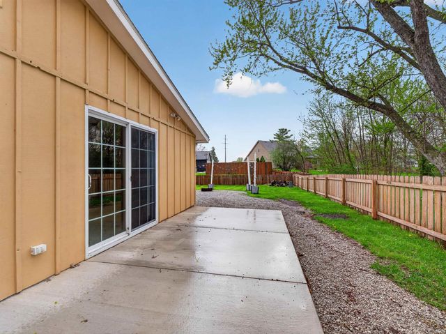 1103 Candlewood Way, Fort Wayne, IN 46845