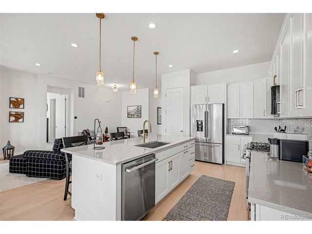 650 Simmental Loop, Castle Rock, CO 80104