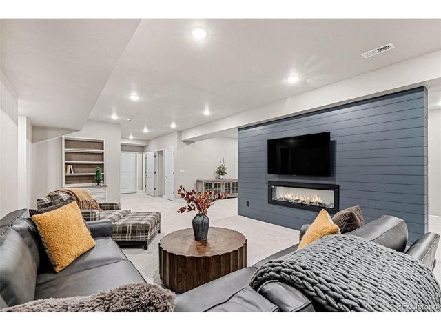 650 Simmental Loop, Castle Rock, CO 80104