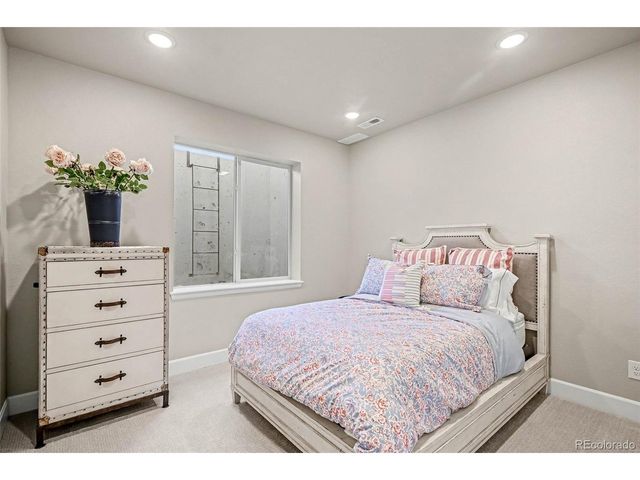 650 Simmental Loop, Castle Rock, CO 80104