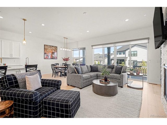 650 Simmental Loop, Castle Rock, CO 80104