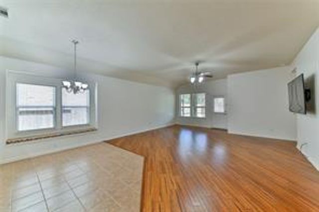 2013 Troon Drive, La Porte, TX 77571