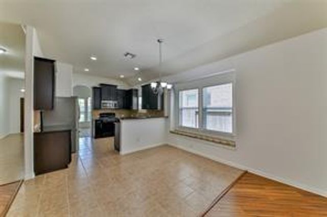 2013 Troon Drive, La Porte, TX 77571