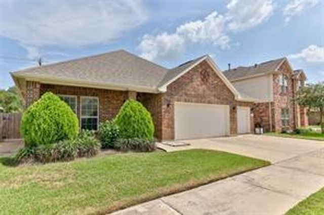 2013 Troon Drive, La Porte, TX 77571