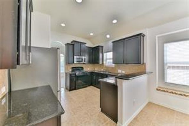 2013 Troon Drive, La Porte, TX 77571