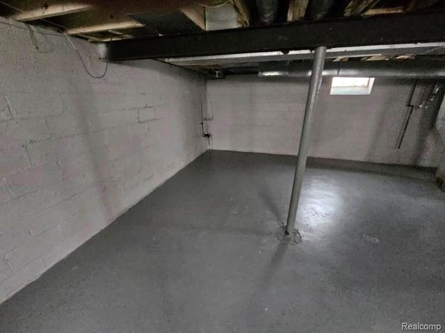 8442 Warwick Street, Detroit, MI 48228