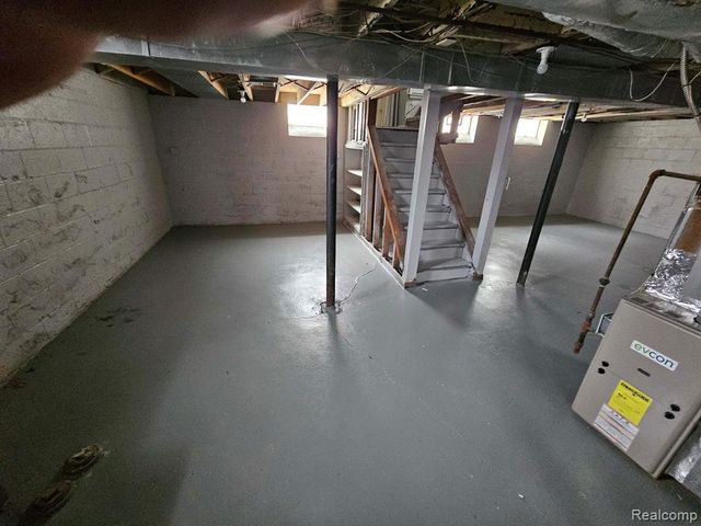 8442 Warwick Street, Detroit, MI 48228