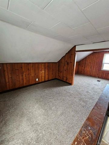 8442 Warwick Street, Detroit, MI 48228