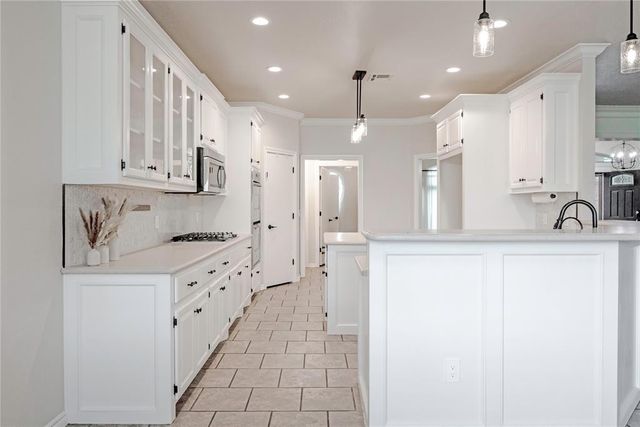 13124 Skyland Drive, Yukon, OK 73099