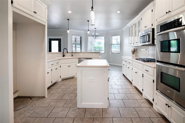 13124 Skyland Drive, Yukon, OK 73099