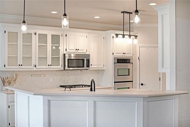 13124 Skyland Drive, Yukon, OK 73099