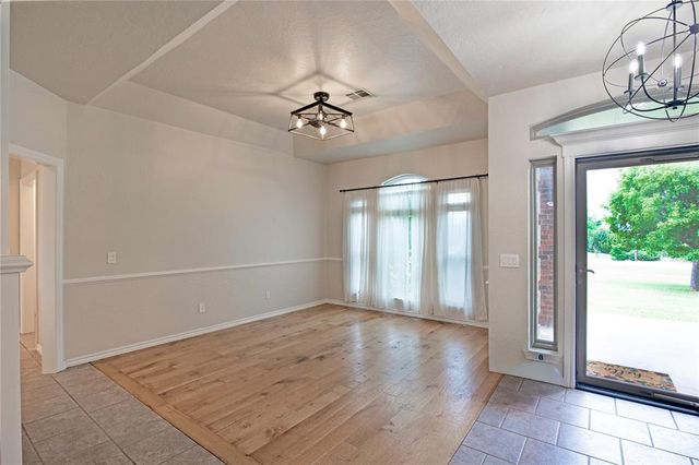 13124 Skyland Drive, Yukon, OK 73099