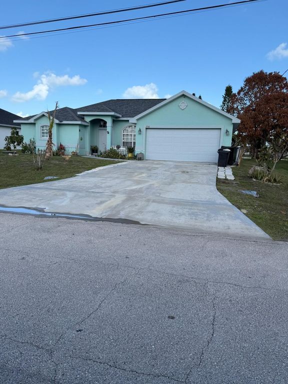 2541 SE Rock Springs Drive, Port St. Lucie, Port St Lucie, FL 34952