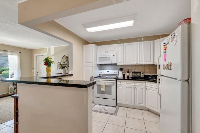 2305 Lowson Boulevard A, Delray Beach, FL 33445