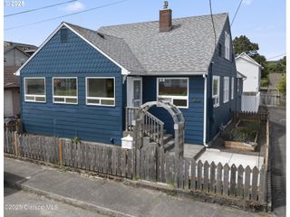 240 5TH Ave, Seaside, OR 97138