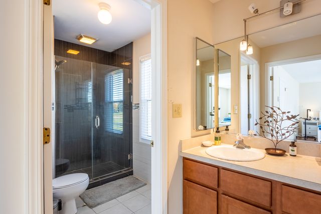 331 E Fox Hill Drive, Buffalo Grove, IL 60089