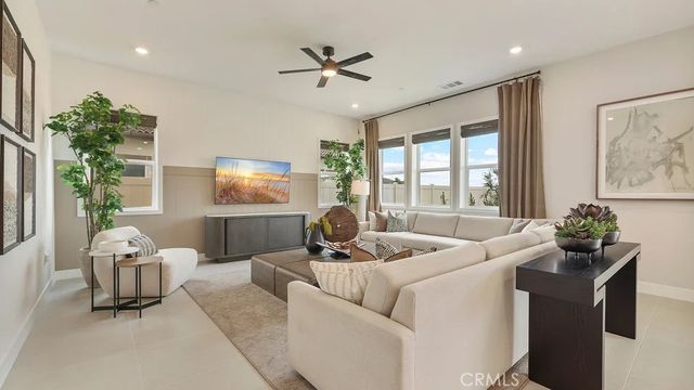 24341 Camino Oceano, Valencia, CA 91354