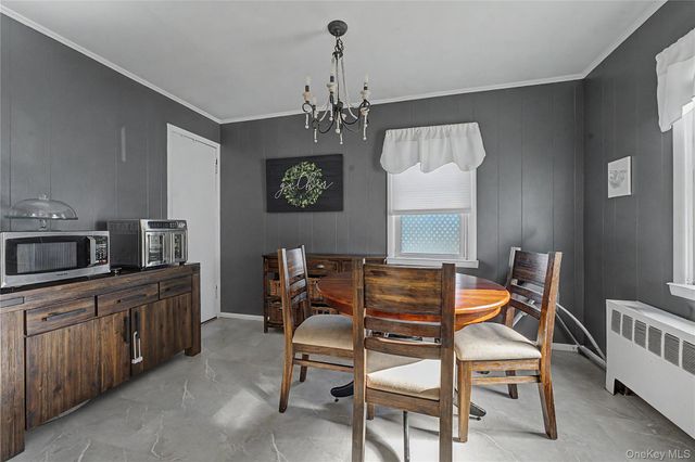 410 10th Street, West Babylon, NY 11704