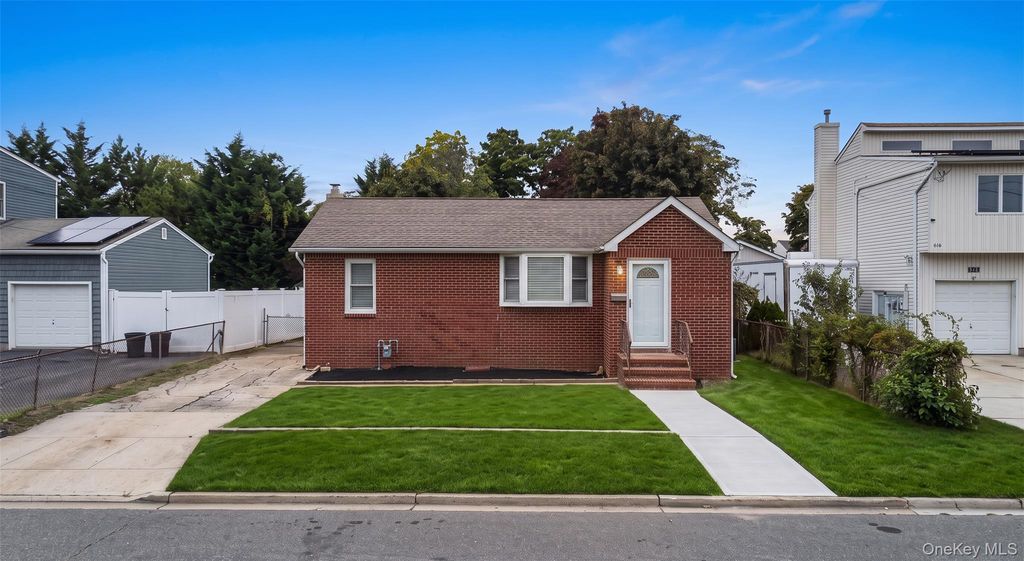 410 10th Street, West Babylon, NY 11704 — photo 2