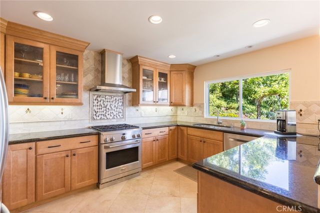 24529 Calvert Street, Woodland Hills, CA 91367
