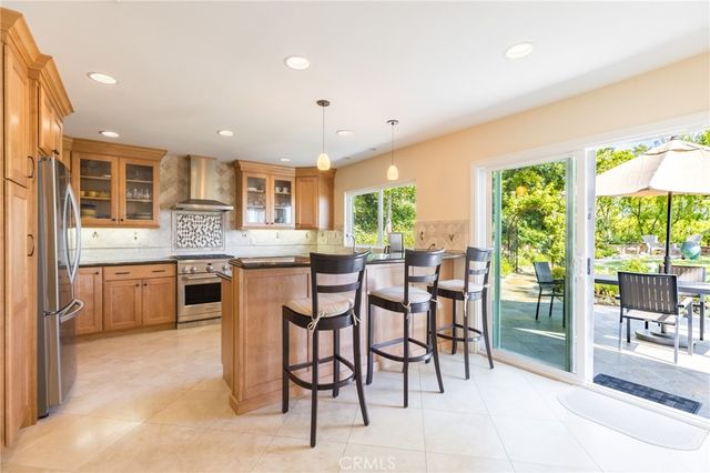 24529 Calvert Street, Woodland Hills, CA 91367