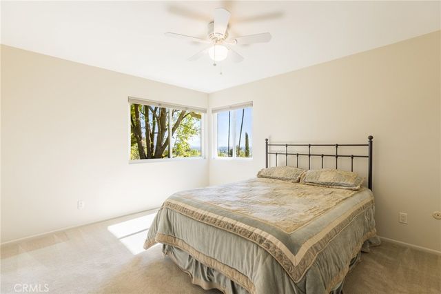 24529 Calvert Street, Woodland Hills, CA 91367