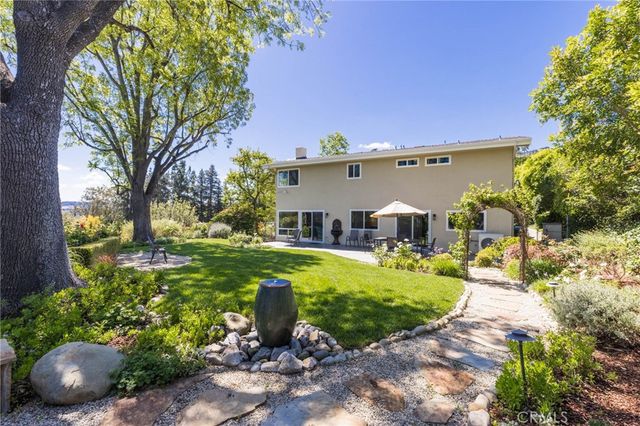 24529 Calvert Street, Woodland Hills, CA 91367