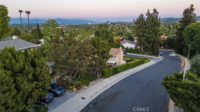 24529 Calvert Street, Woodland Hills, CA 91367