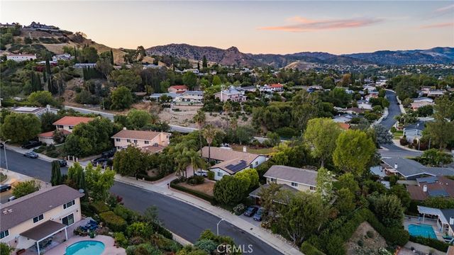 24529 Calvert Street, Woodland Hills, CA 91367
