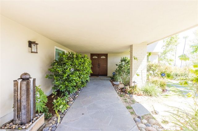 24529 Calvert Street, Woodland Hills, CA 91367