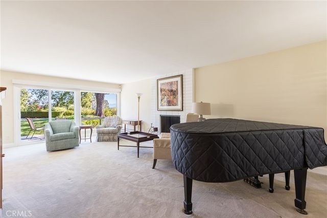 24529 Calvert Street, Woodland Hills, CA 91367