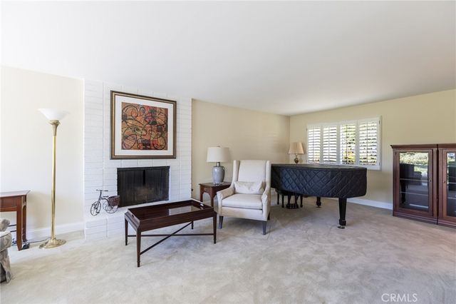 24529 Calvert Street, Woodland Hills, CA 91367