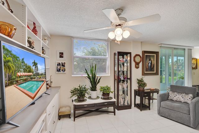 6461 NW 2nd Avenue Five, Boca Raton, FL 33487