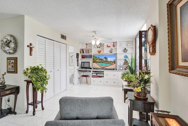 6461 NW 2nd Avenue Five, Boca Raton, FL 33487