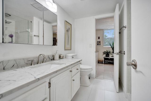 6461 NW 2nd Avenue Five, Boca Raton, FL 33487