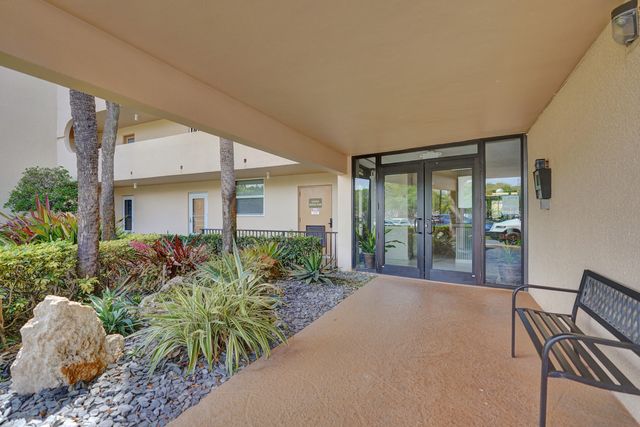 6461 NW 2nd Avenue Five, Boca Raton, FL 33487