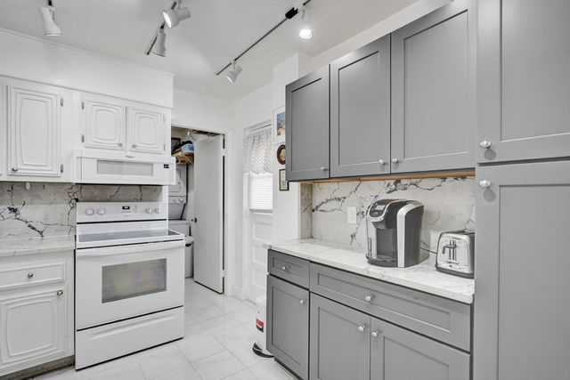 6461 NW 2nd Avenue Five, Boca Raton, FL 33487