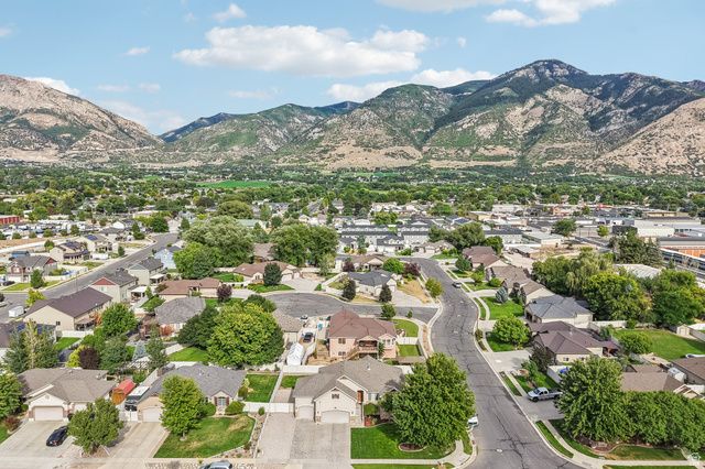 2070 N 225 E, North Ogden, UT 84414