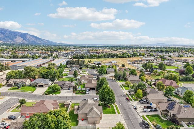 2070 N 225 E, North Ogden, UT 84414