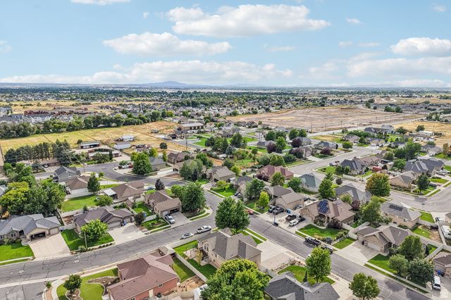 2070 N 225 E, North Ogden, UT 84414