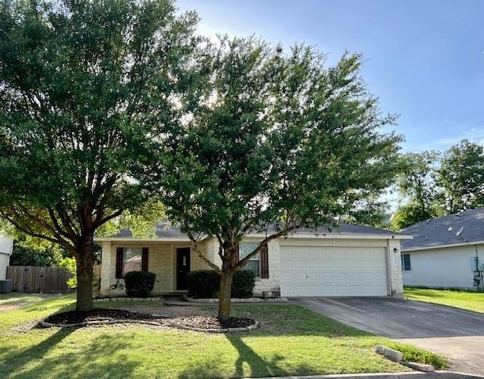 109 Easy ST, Hutto, TX 78634